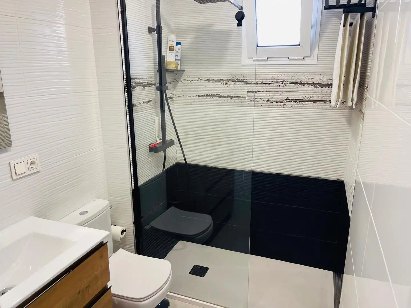 Baño de Piso en venta en Antequera con Aire acondicionado, Parquet y Trastero