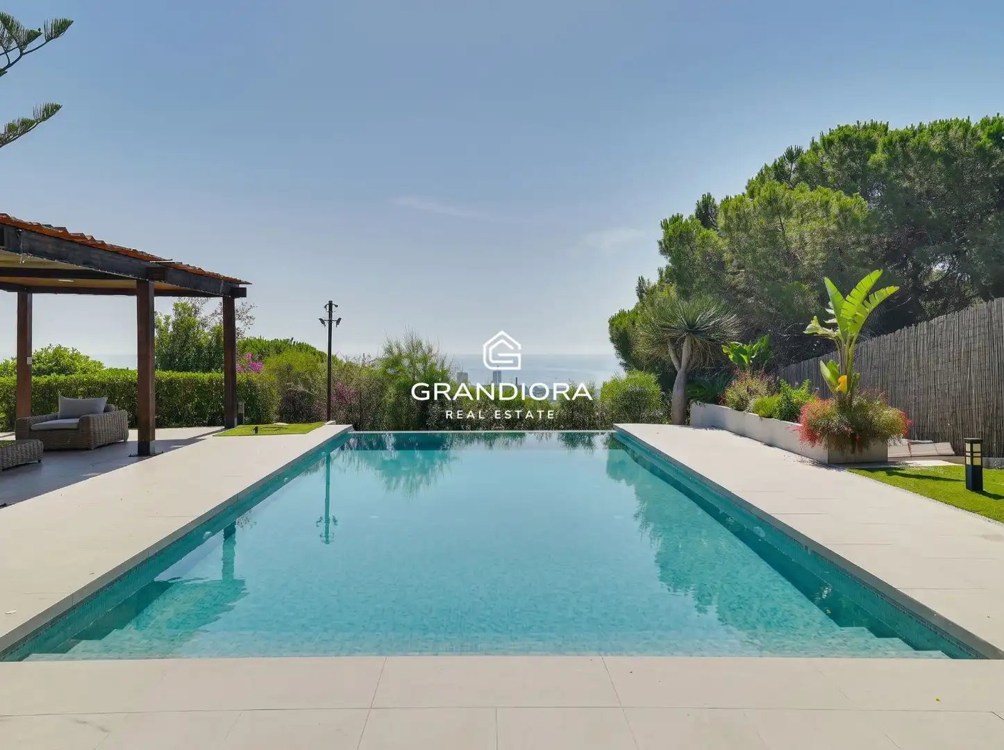 Detached house with pool for sale in Calle de Sant Mateu, imagen 2