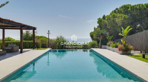 Villa de Alto Lujo con 5 Suites, Piscina, Ascensor y Vistas al Mar en Cabrera de Mar, imagen 2