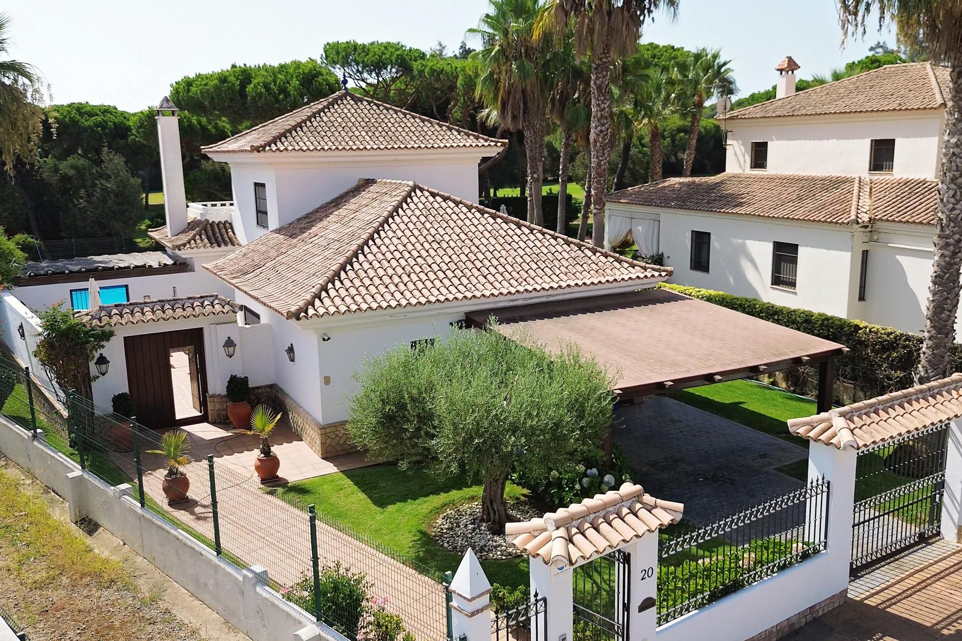 Vista exterior de Casa o xalet en venda en El Portil amb Calefacció, Jardí privat i Terrassa