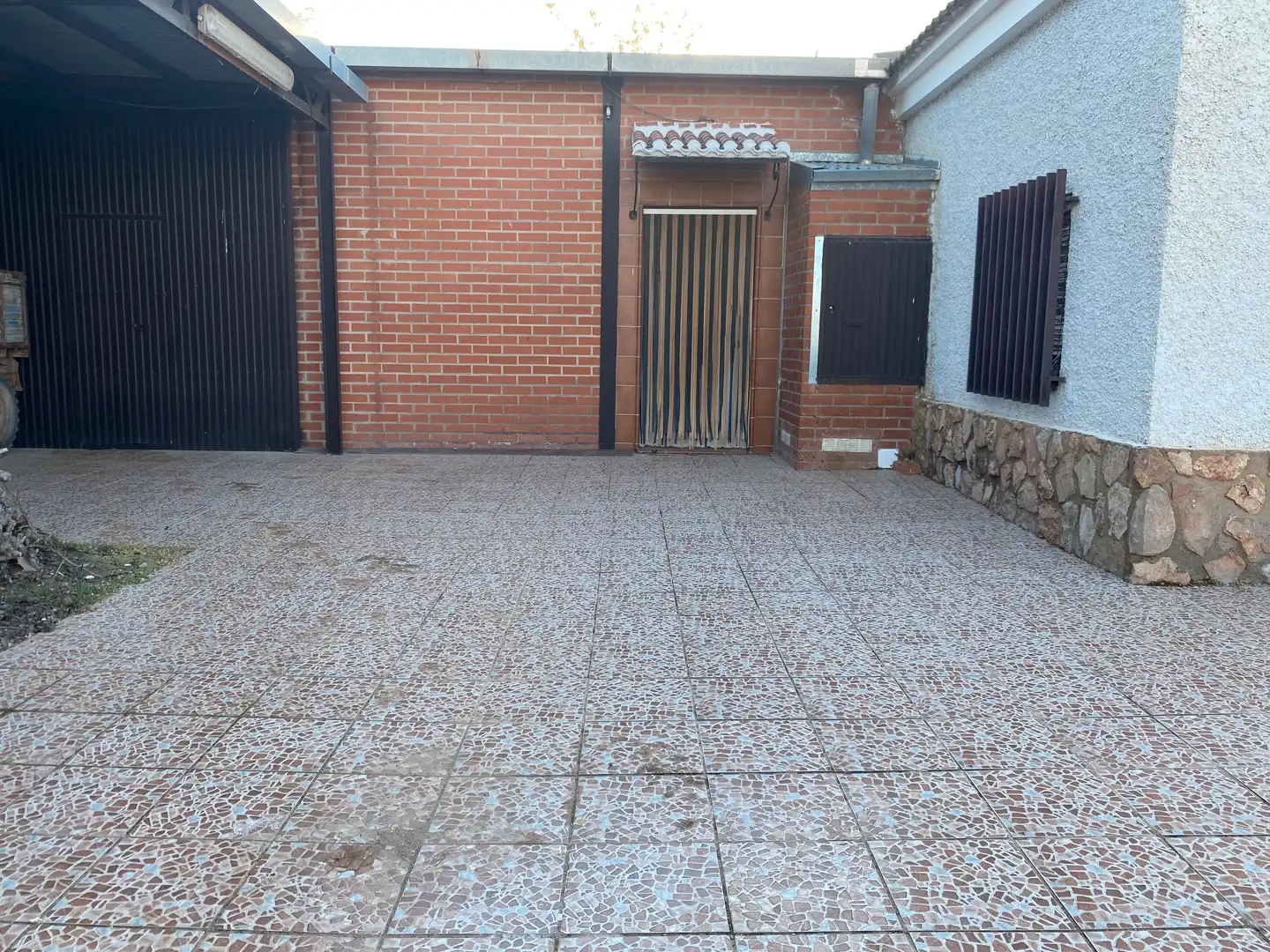 Parking de Casa o chalet en venta en Tomelloso con Jardín privado, Trastero y Amueblado