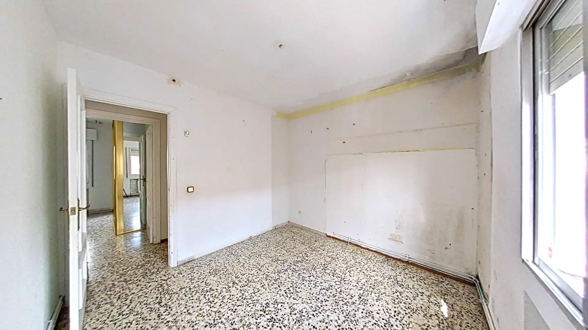 Dormitori de Apartament en venda en Parla