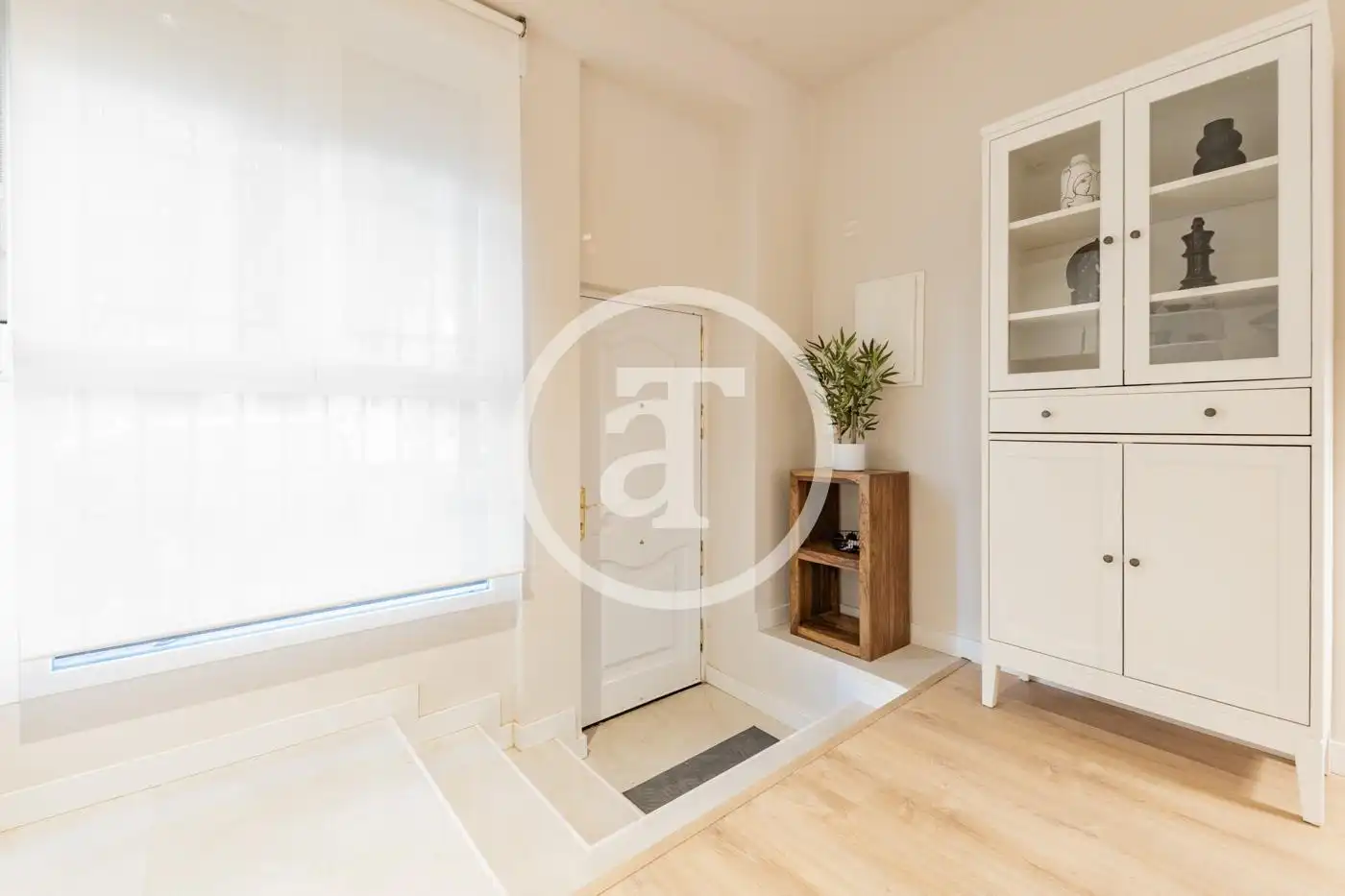 Flat for rent in Madrid  with Air Conditioner, Heating and Furnished