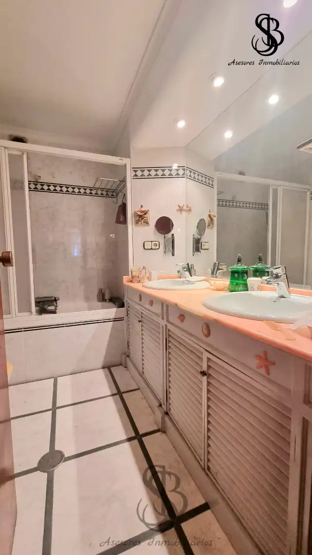 Baño de Piso en venta en Alicante / Alacant con Aire acondicionado, Calefacción y Parquet