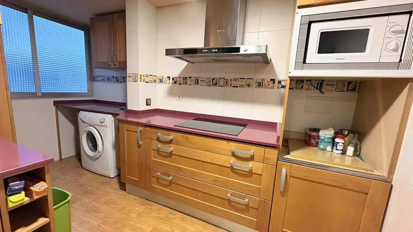 Piso con ascensor en venta en Caballería Española, imagen 8