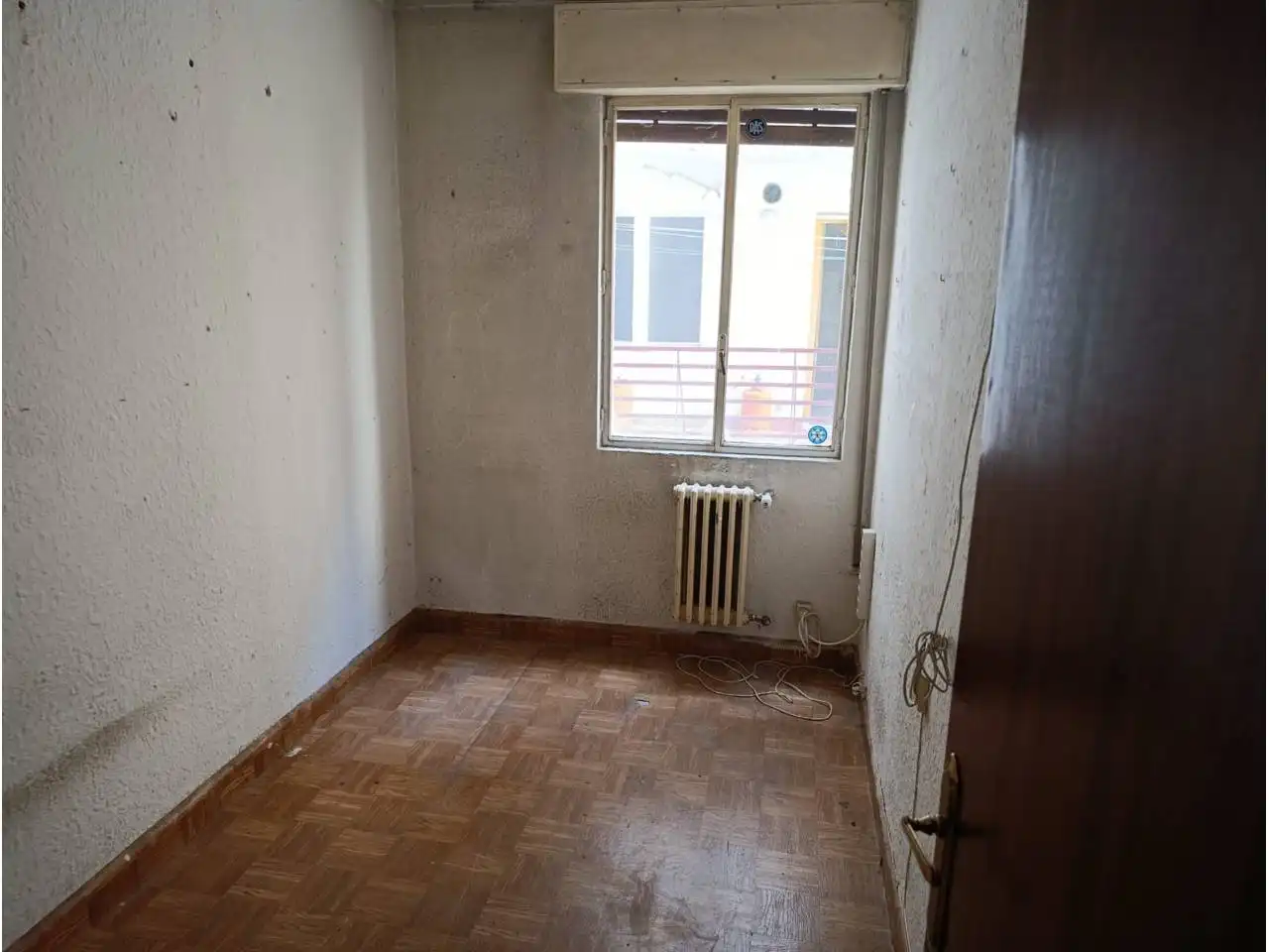 Habitación de Piso en venta en León Capital  con Calefacción, Terraza y Trastero