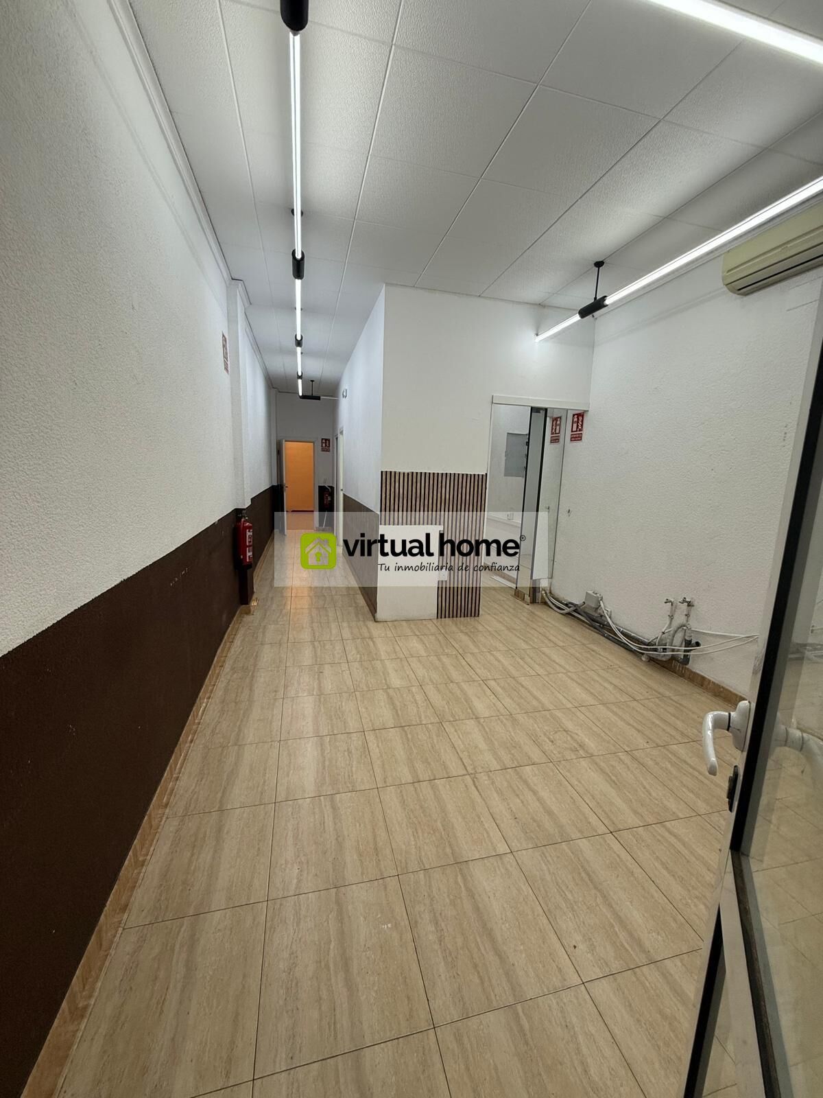 Premises for sale in Benidorm  with Air Conditioner and Terrace