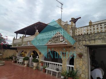 Chalet con balcón en venta en N/A