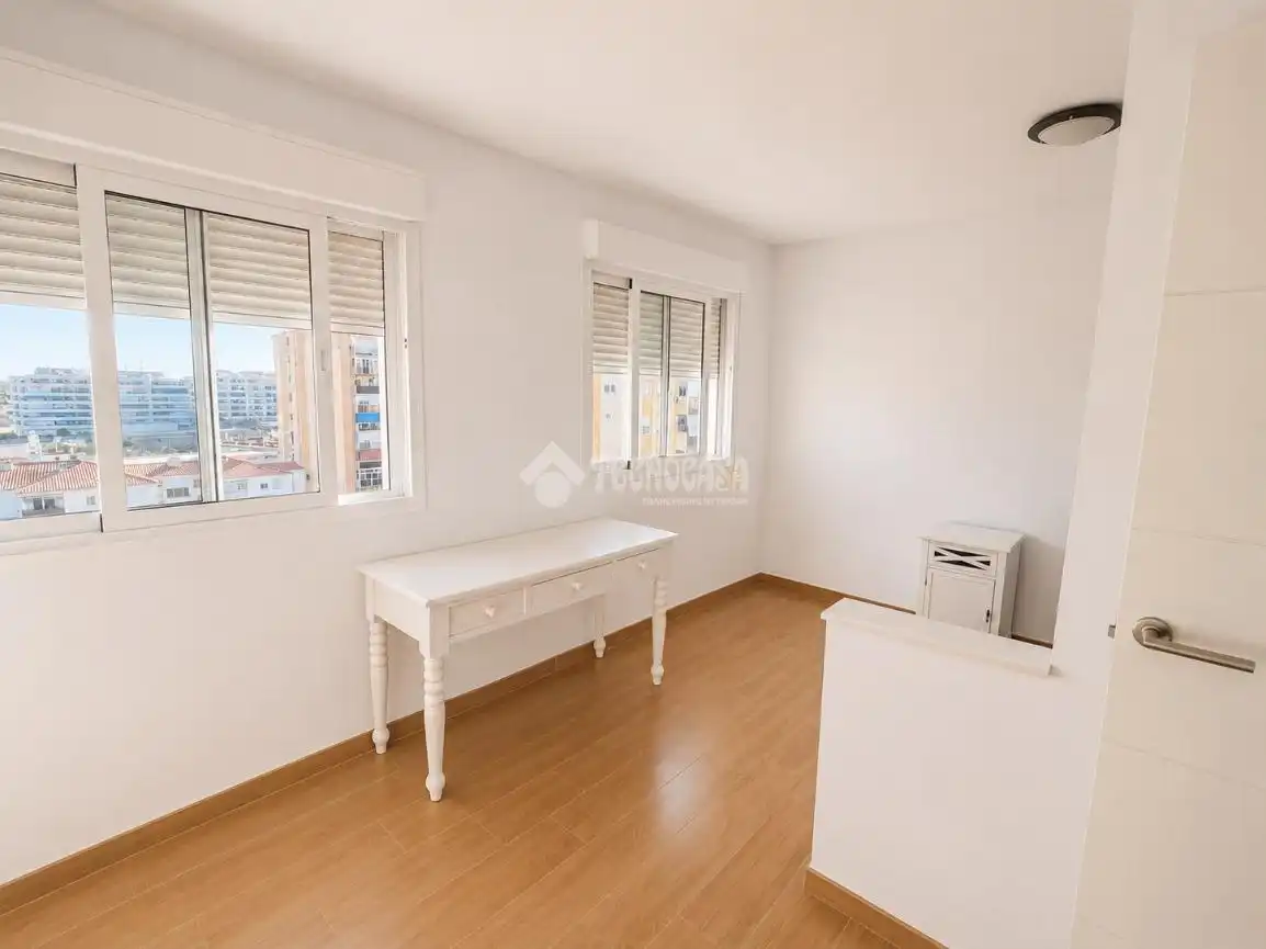 Bedroom of Flat for sale in Marbella