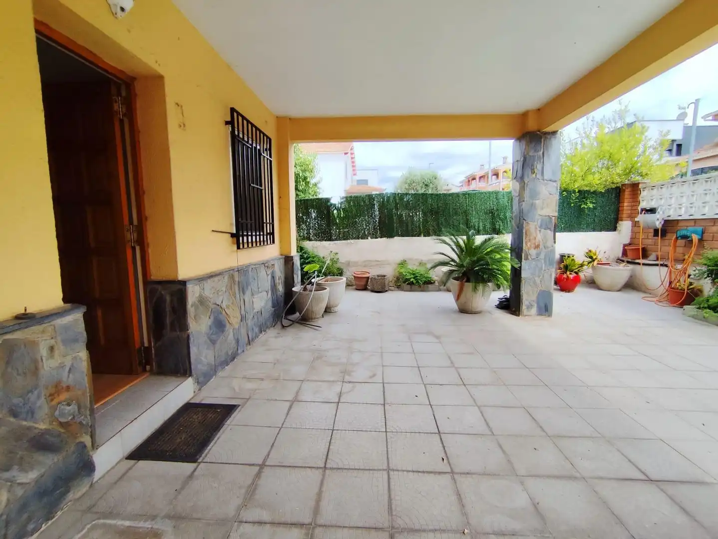 Terraza de Casa o chalet en venta en Santa Perpètua de Mogoda con Aire acondicionado, Calefacción y Jardín privado