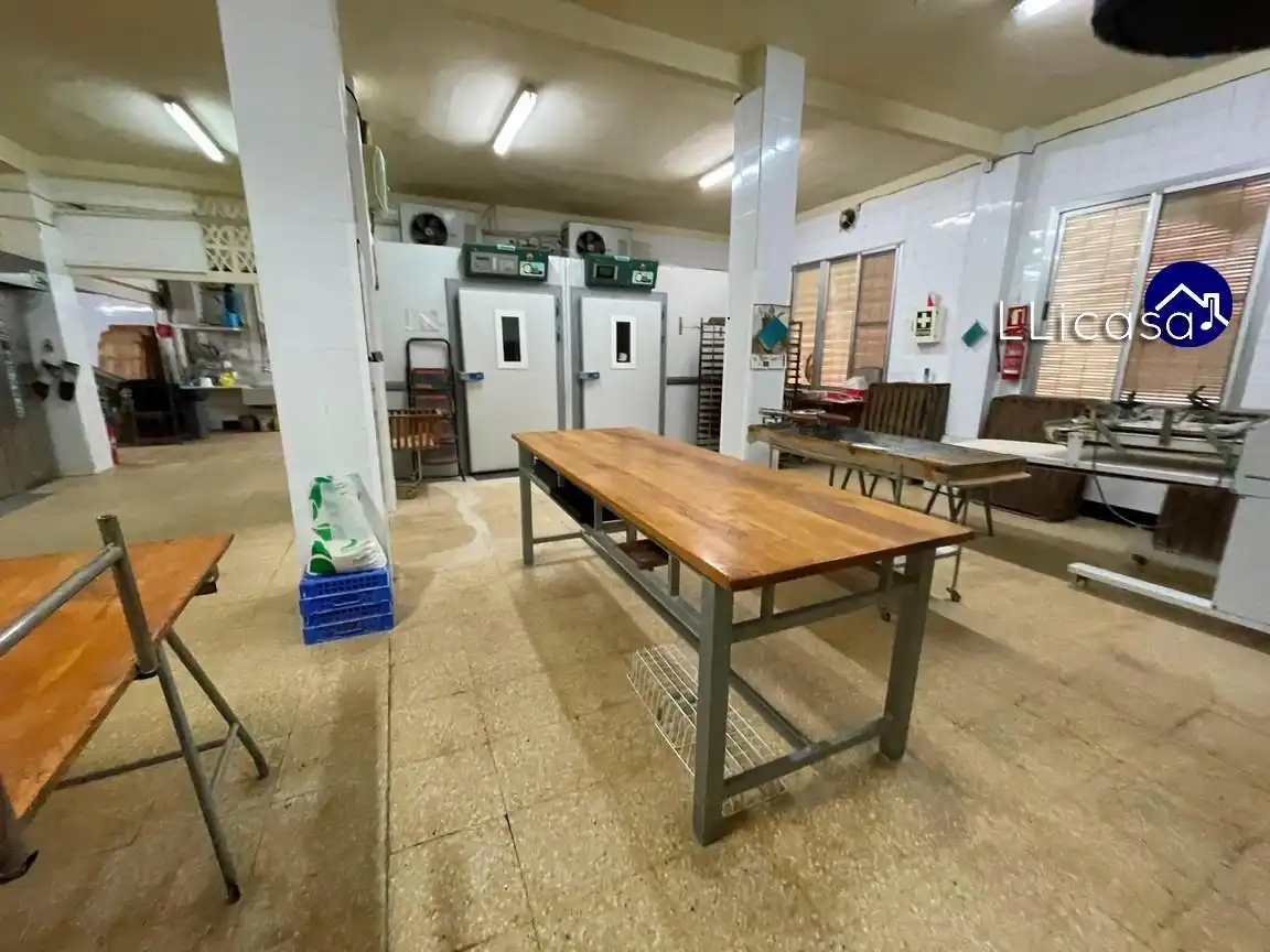 Kitchen of Commercial properties for sale in Pedralba