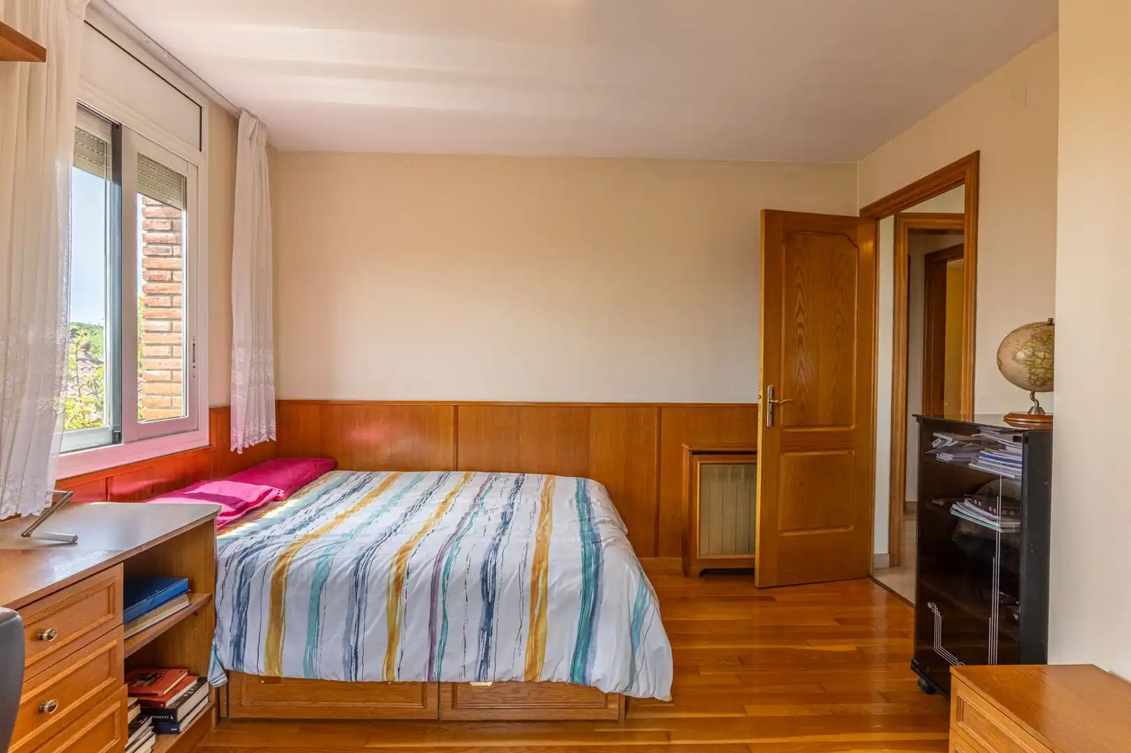 Dormitori de Casa o xalet en venda en El Masnou amb Calefacció, Jardí privat i Terrassa