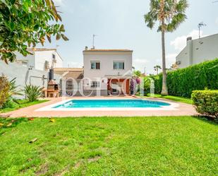 Vista exterior de Casa o xalet en venda en San Antonio de Benagéber amb Aire condicionat, Calefacció i Jardí privat