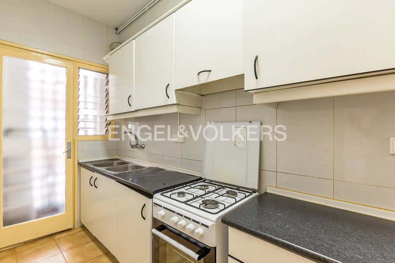 Kitchen of Flat for rent in Barcelona  with Heating, Furnished and Balcony