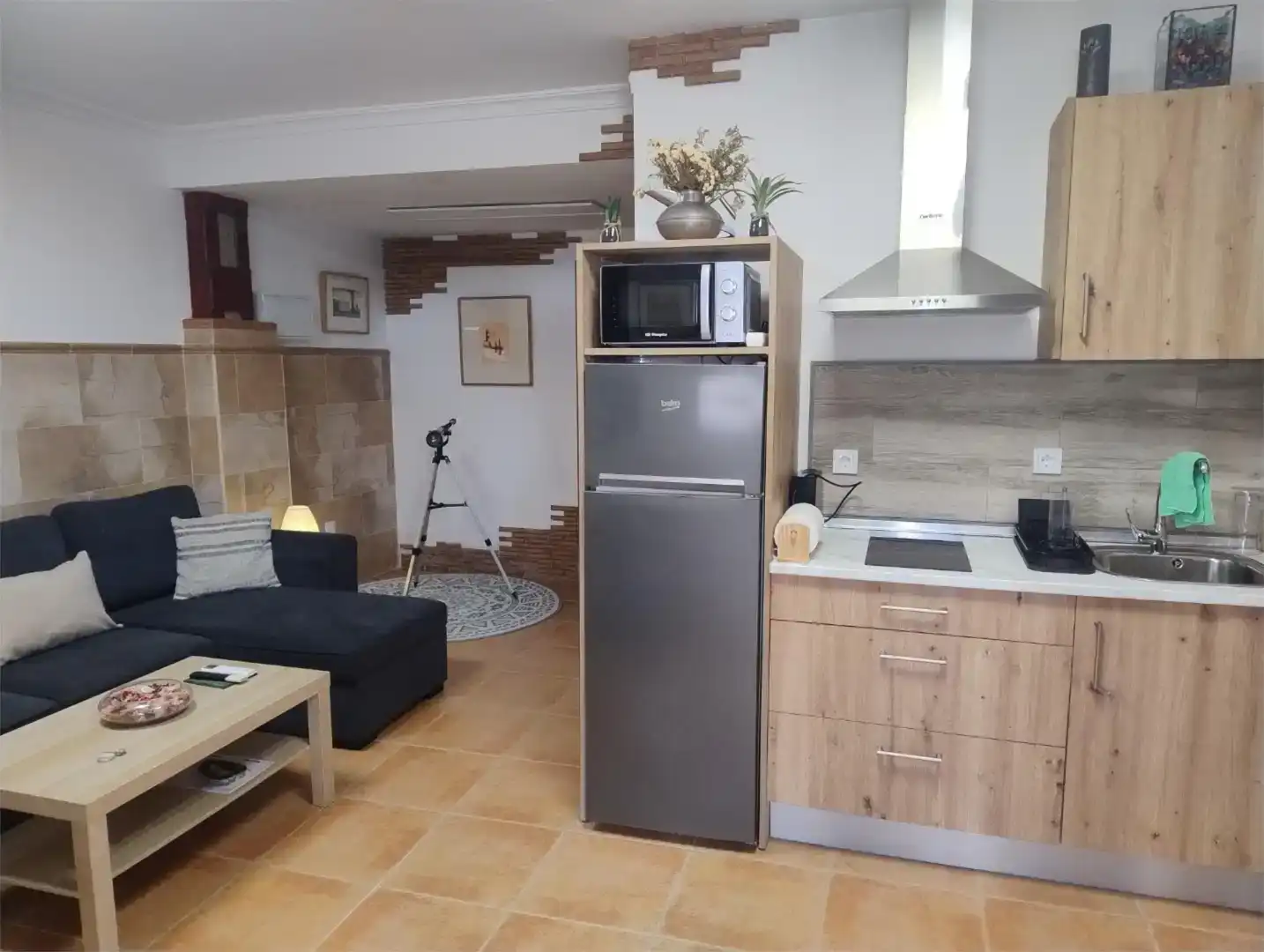 Cuina de Apartament de lloguer en Sevilla amb Aire condicionat, Moblat i Microones