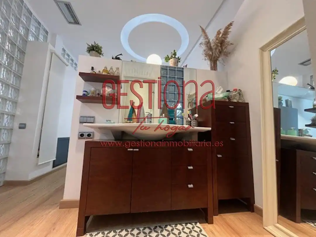 Habitación de Planta baja en venta en Noja con Calefacción, Terraza y Trastero
