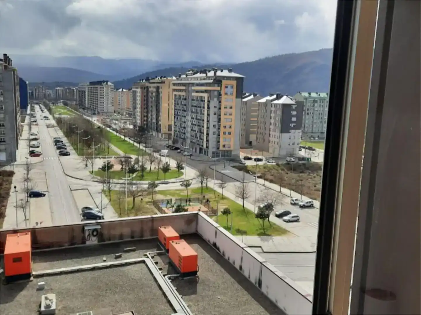 Vista exterior de Pis en venda en Ponferrada amb Parquet i Traster