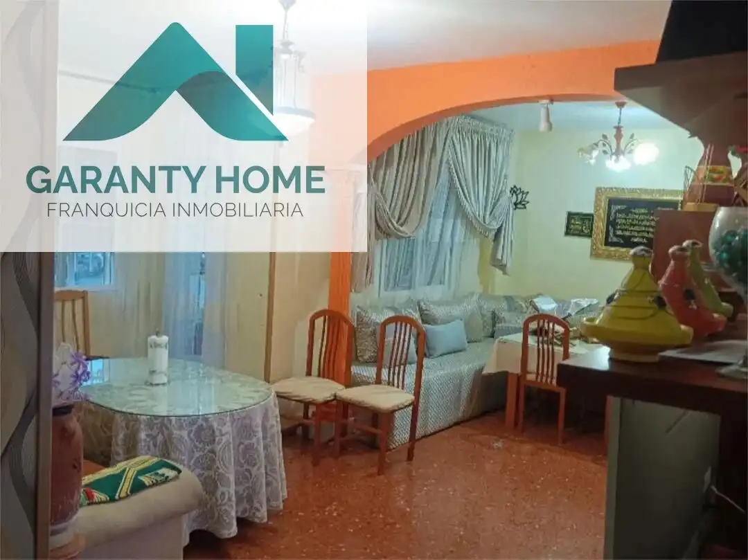 Sala de estar de Piso en venta en Torredelcampo con Trastero, Amueblado y Balcón