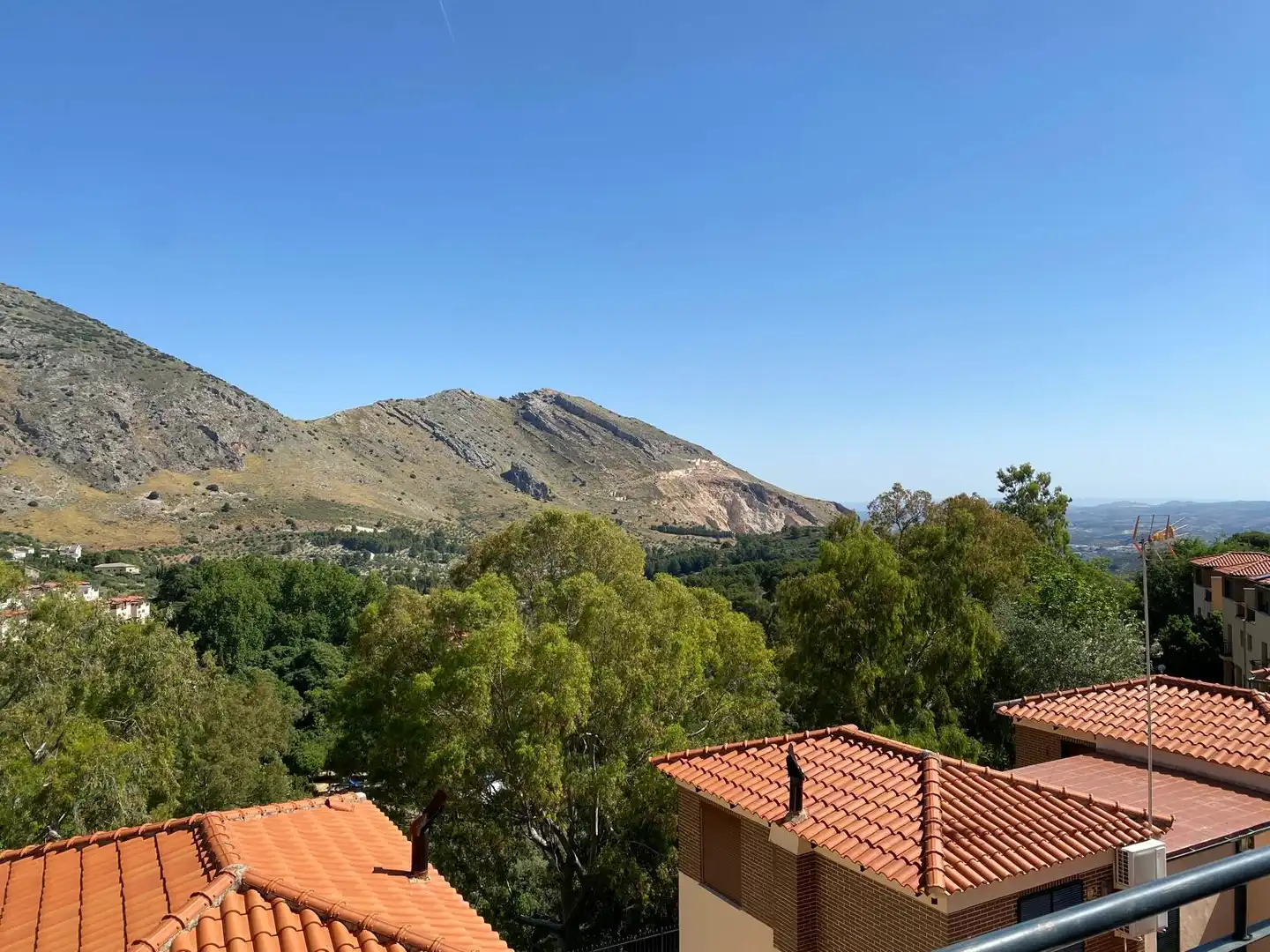 Vista exterior de Casa o chalet en venta en Jaén con Aire acondicionado, Calefacción y Amueblado