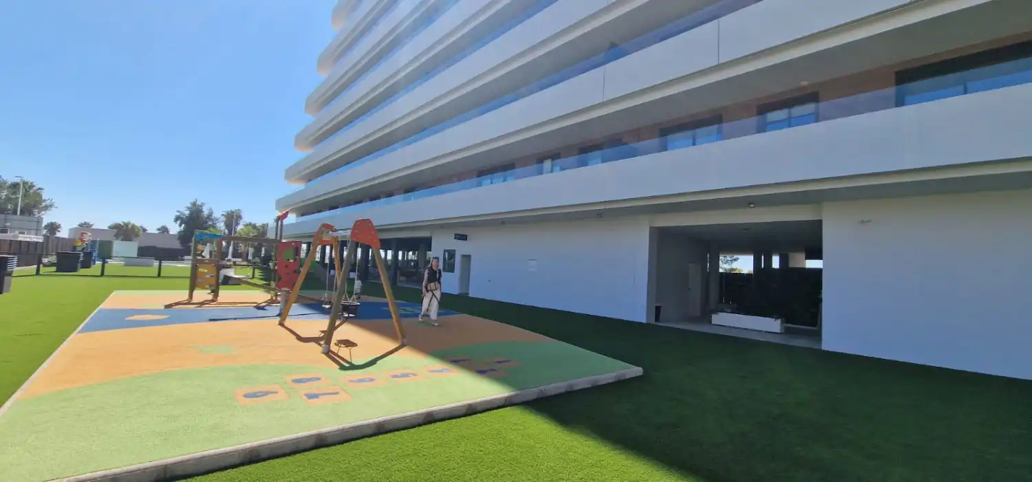 Vista exterior de Apartamento de alquiler en Moncofa con Aire acondicionado, Terraza y Trastero