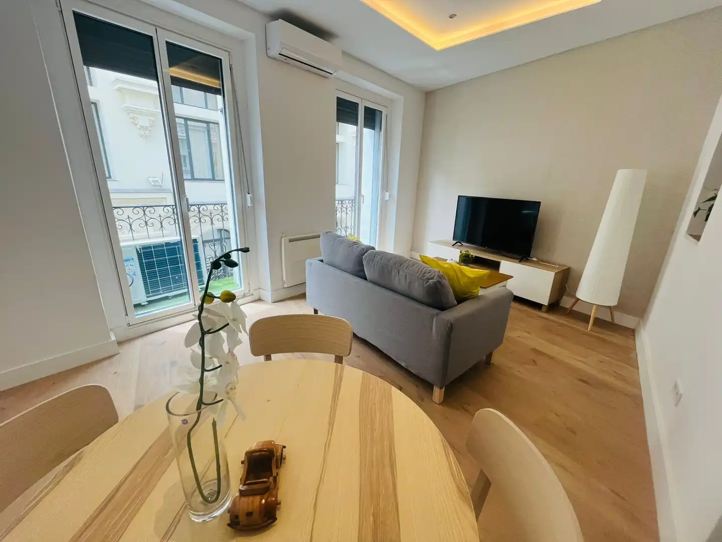 Sala d'estar de Pis de lloguer en Madrid amb Aire condicionat, Calefacció i Traster