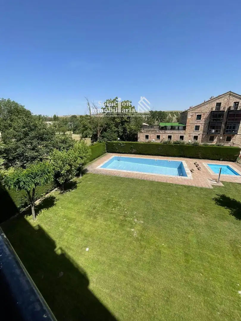 Jardín de Piso en venta en Salamanca con Calefacción, Terraza y Trastero