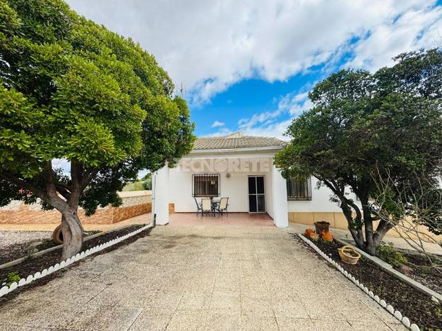 Casa-chalet en Venta en Mora