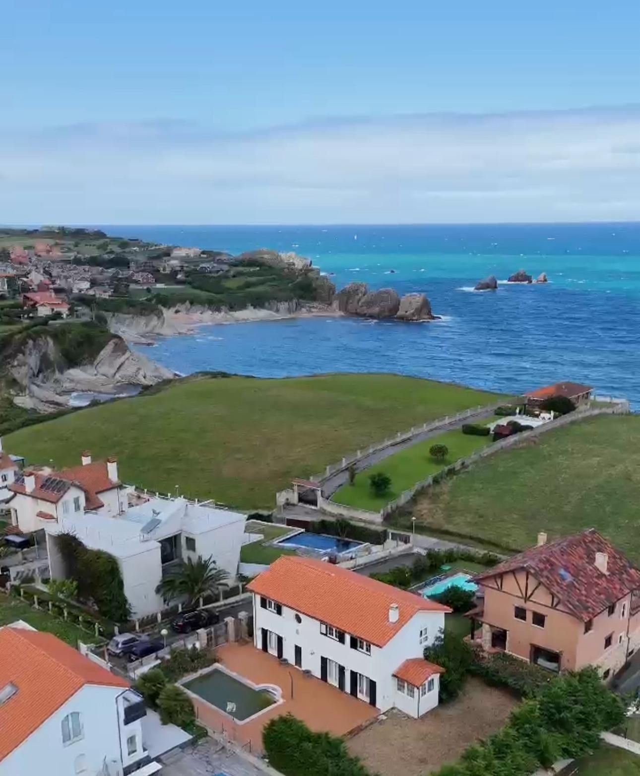 Casa o xalet en venda en Piélagos amb Calefacció, Jardí privat i Piscina