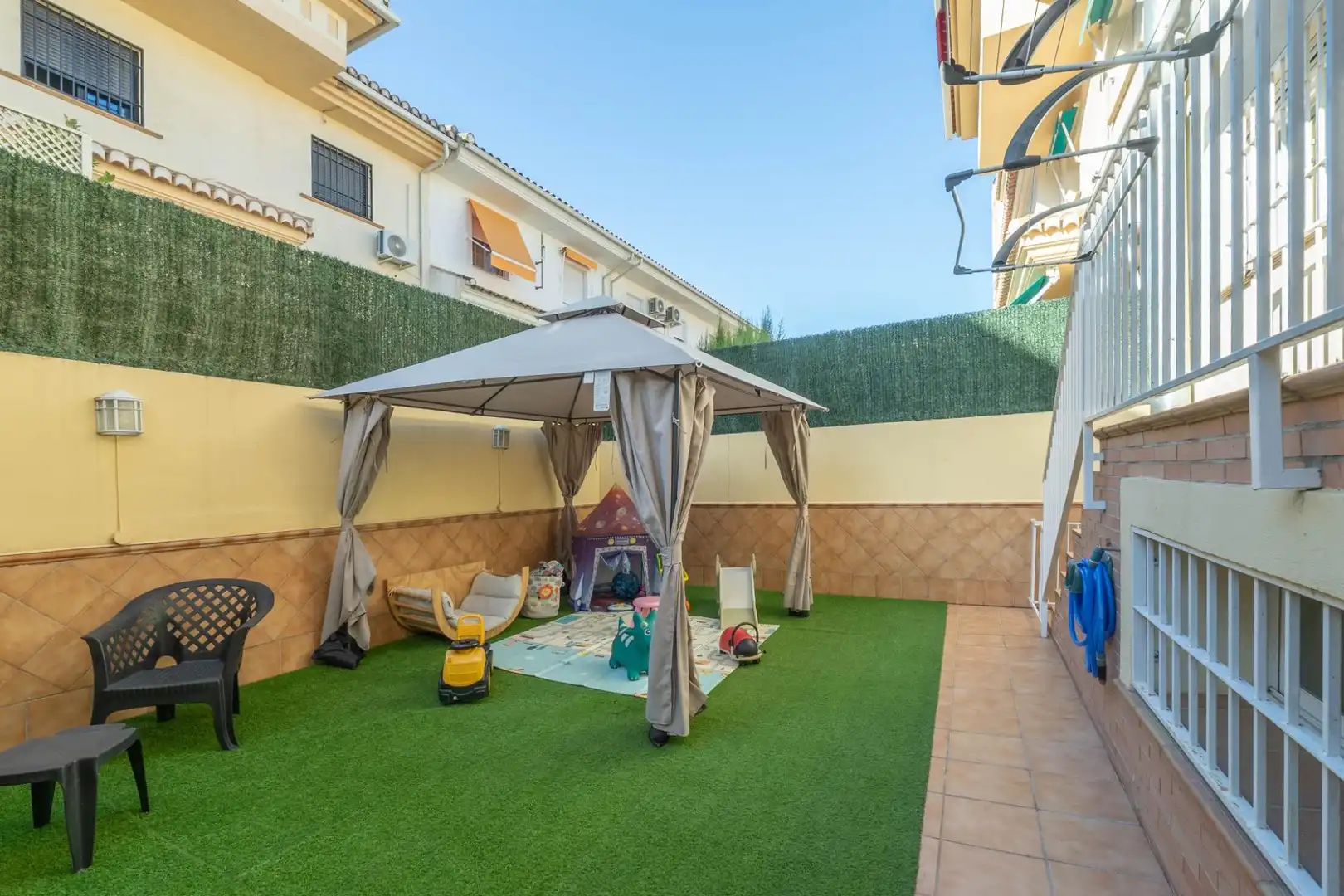 Reihenhaus mit Garten zum Verkauf in Calle COSTA RICA, imagen 19