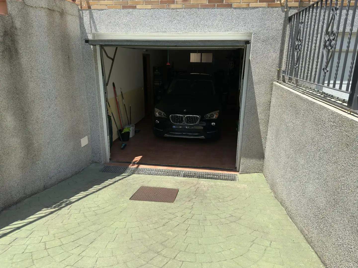 Parking of Detached homes for sale in Arganda del Rey  with Heating, Terrace and Swimming Pool