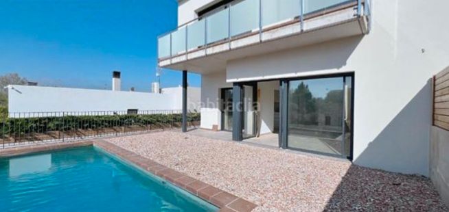 Exterior view of Single-family semi-detached for sale in Calonge i Sant Antoni  with Air Conditioner, Heating and Private garden
