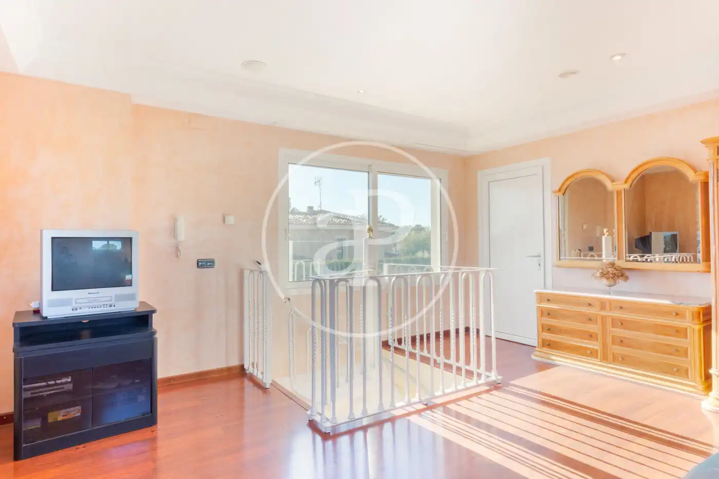 Habitación de Casa o chalet en venta en Serra con Aire acondicionado, Calefacción y Jardín privado