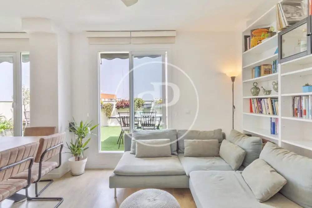 Wohnzimmer von Dachboden zum Verkauf in Valencia mit Klimaanlage, Heizung und Privatgarten