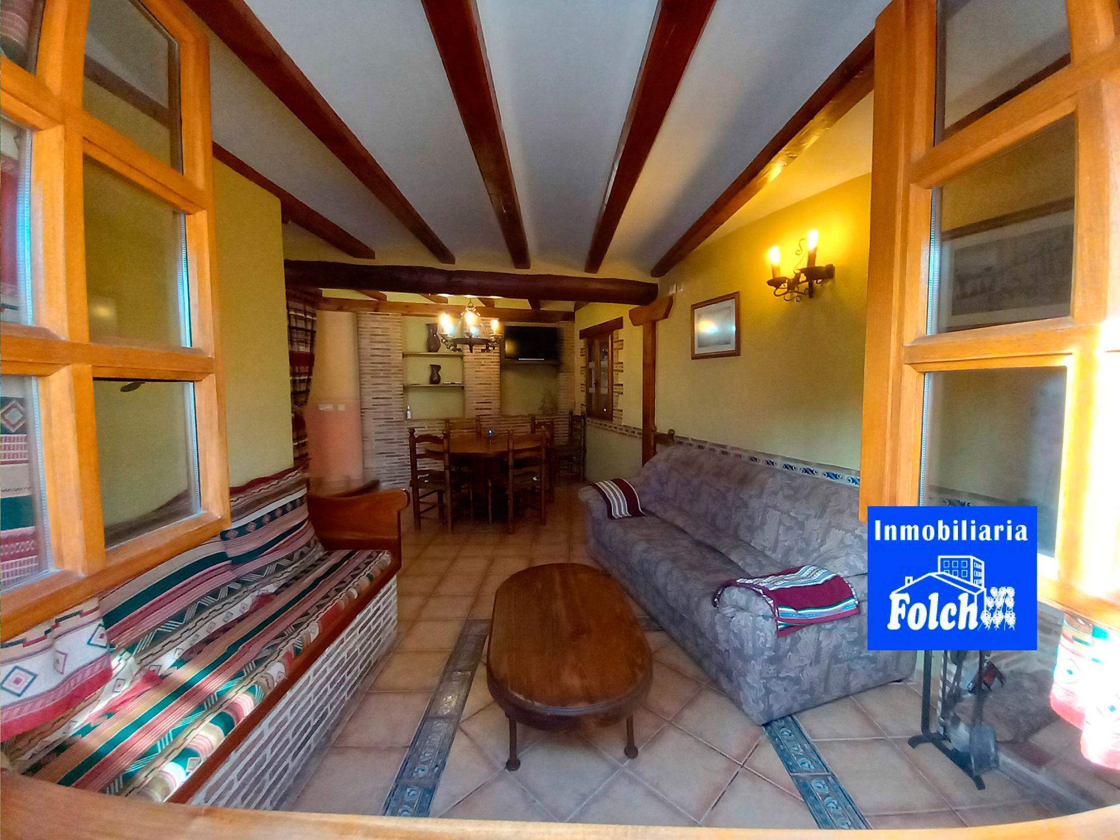 Sala d'estar de Finca rústica en venda en Forcall amb Calefacció i Moblat