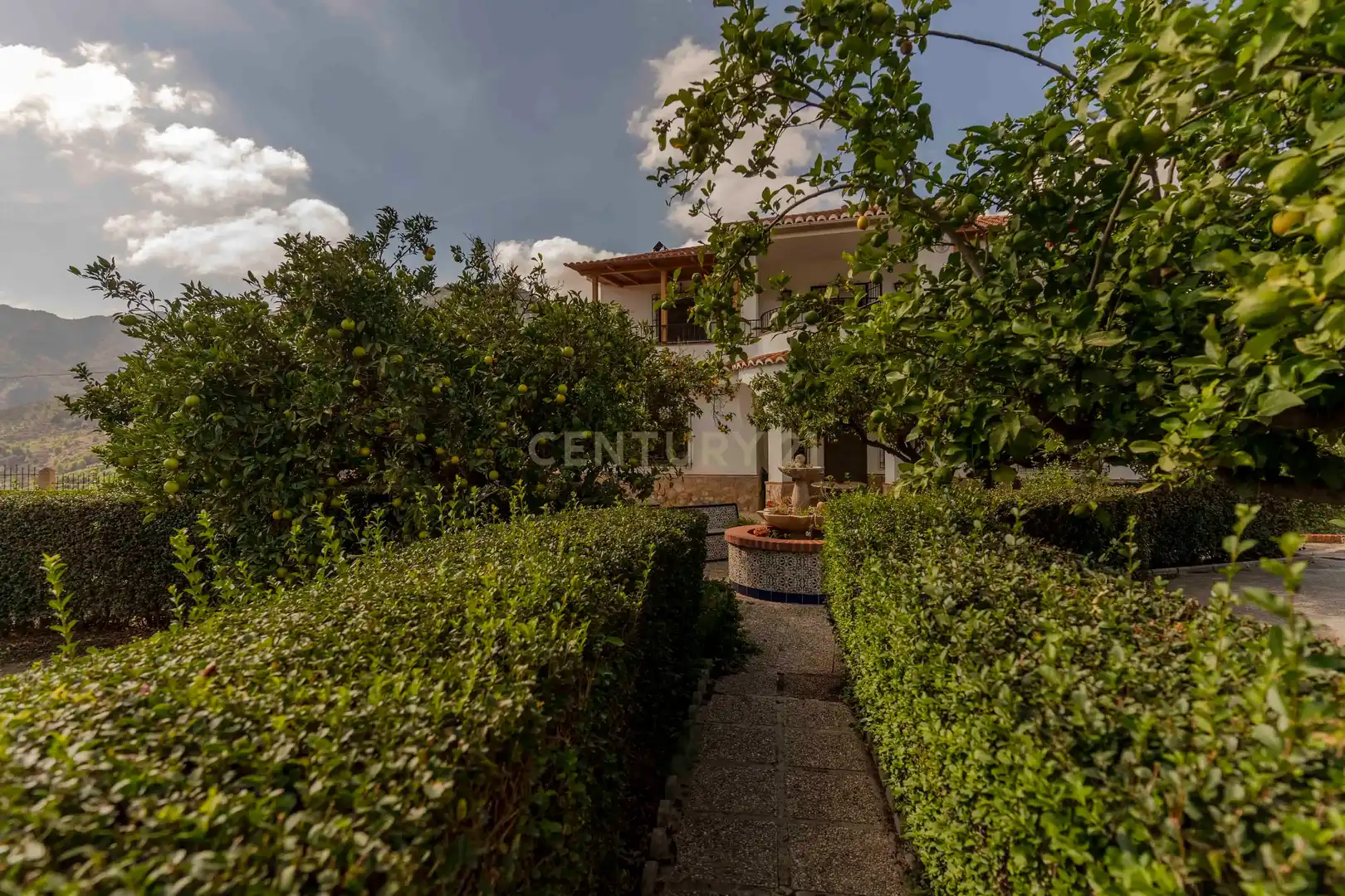 Jardí de Casa o xalet en venda en Los Guájares amb Aire condicionat, Jardí privat i Traster