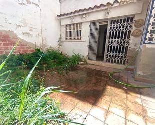 Jardí de Casa o xalet en venda en Santa Coloma de Gramenet amb Terrassa i Balcó