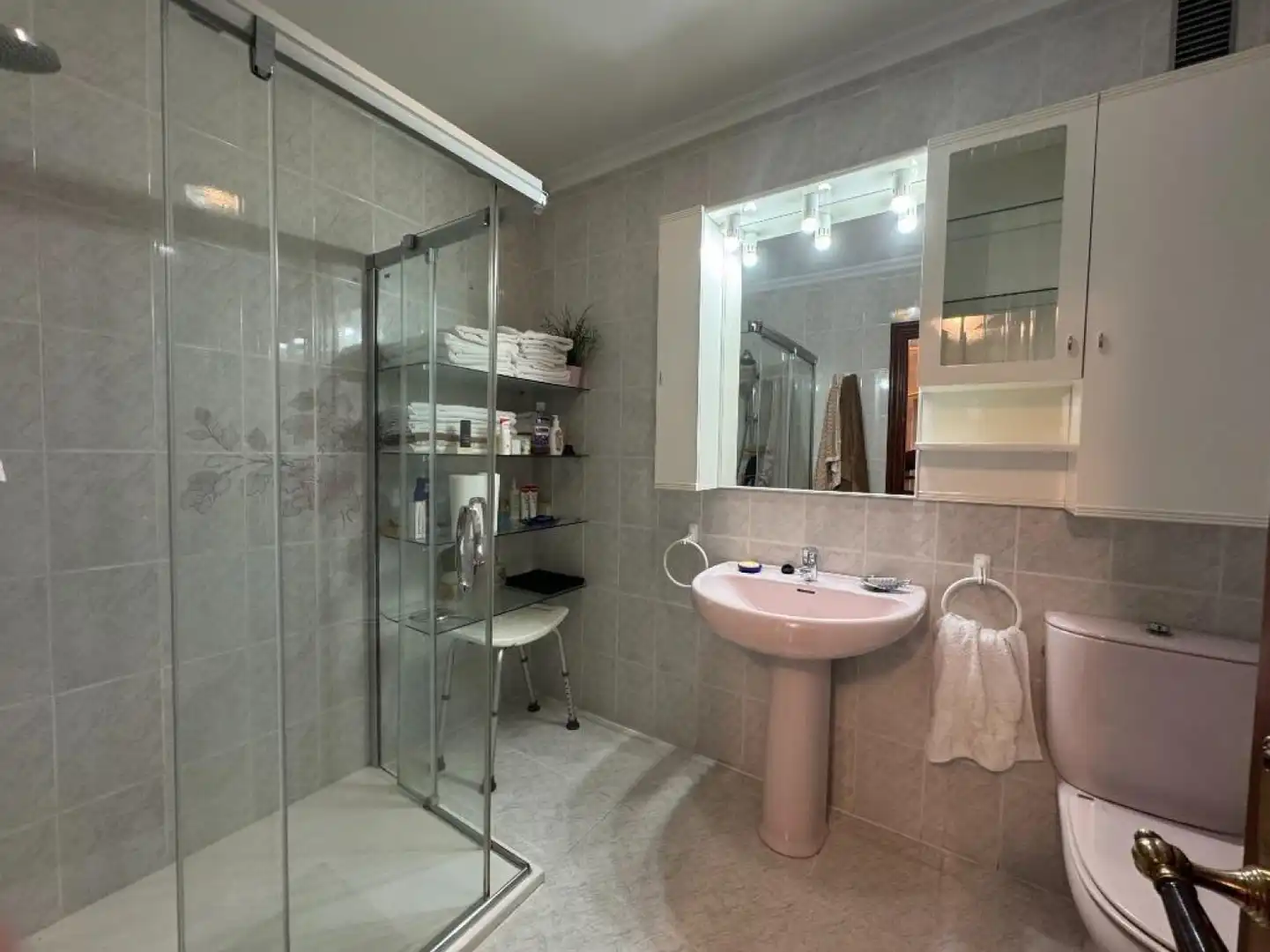 Bathroom of Detached homes for sale in Torrelavega   with Heating, Private garden and Storage room