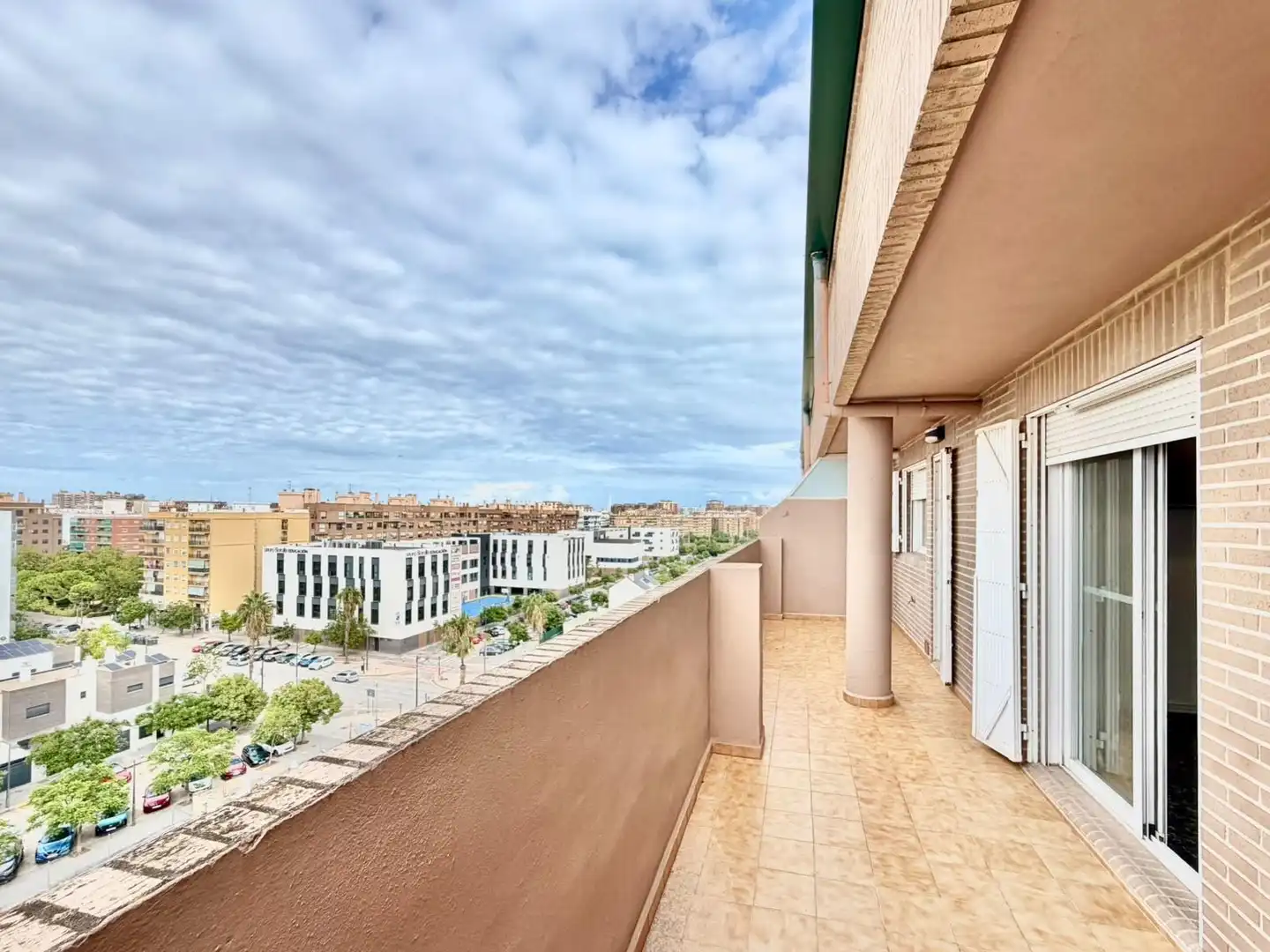 Vista exterior de Àtic de lloguer en Valencia amb Aire condicionat, Calefacció i Terrassa