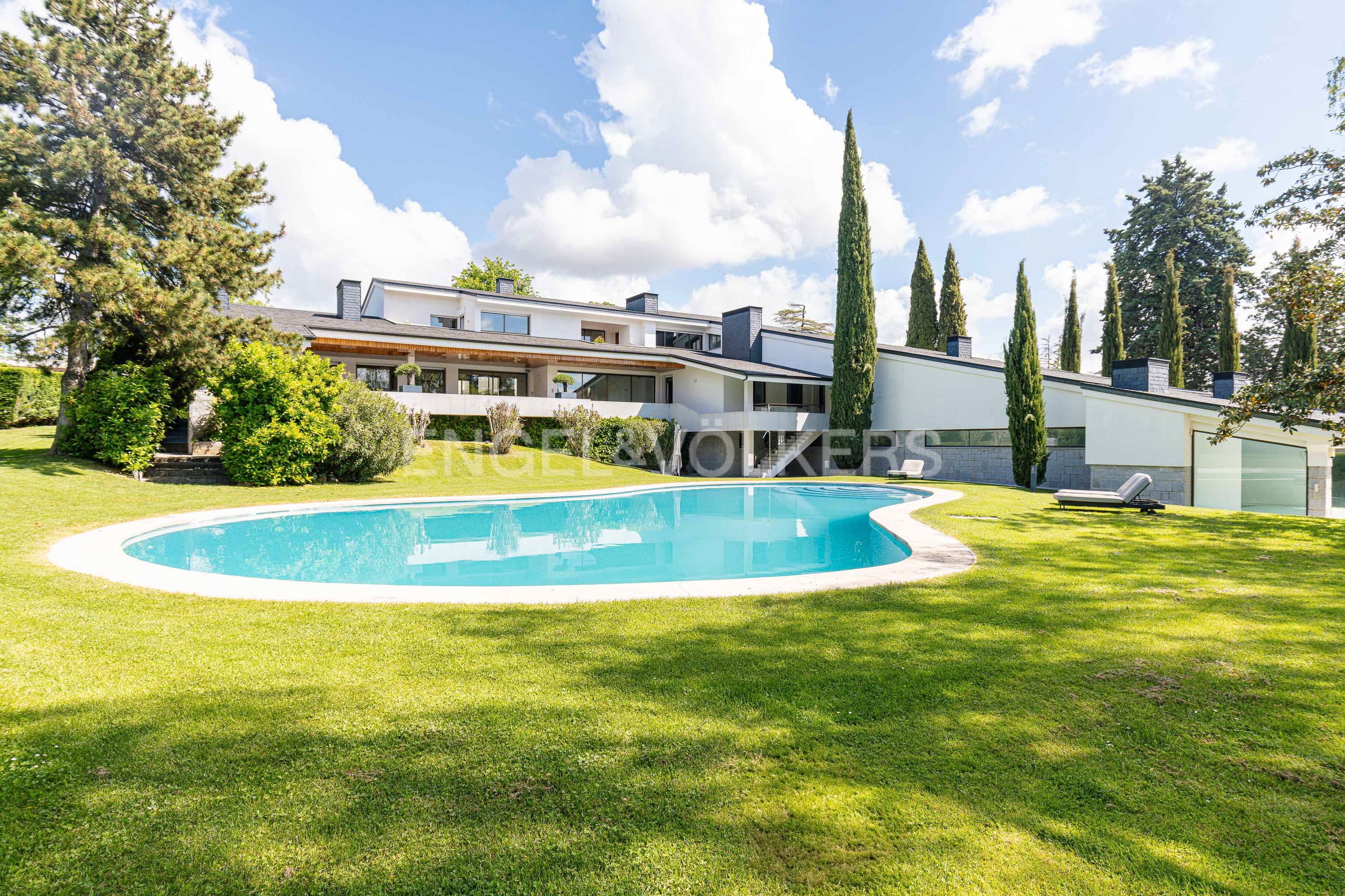 Vista exterior de Casa o chalet en venta en Pozuelo de Alarcón con Aire acondicionado, Calefacción y Terraza