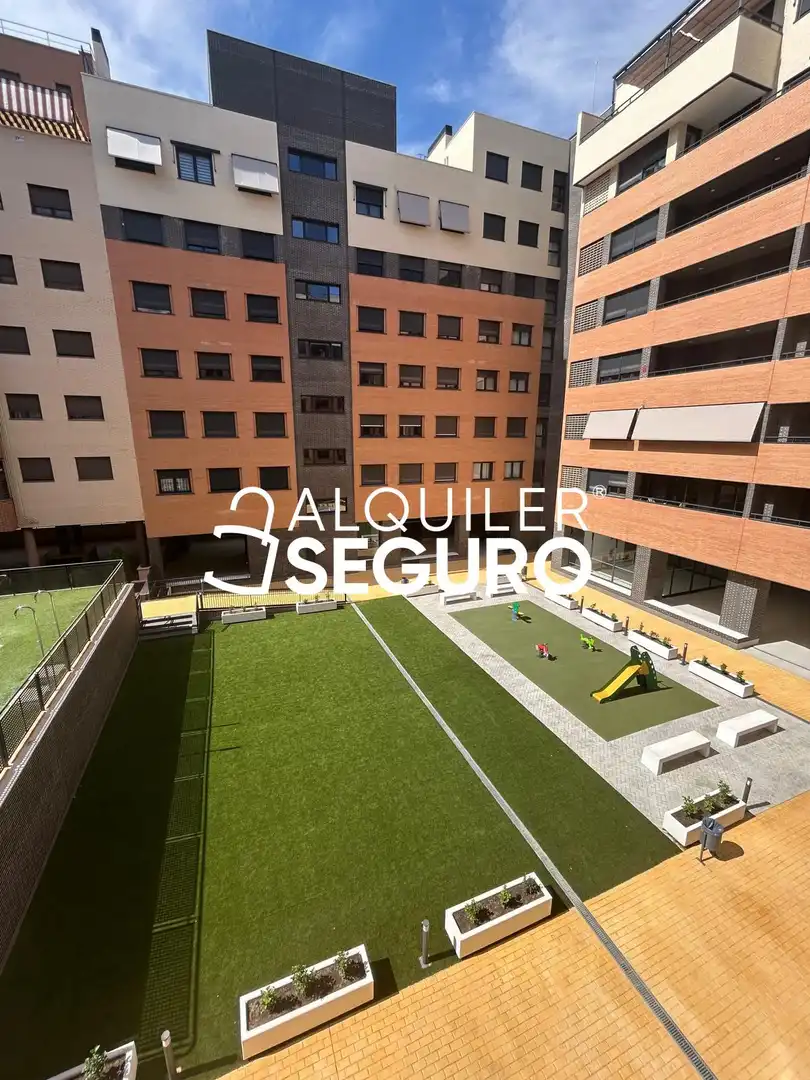 Vista exterior de Piso de alquiler en Torrejón de Ardoz con Aire acondicionado, Calefacción y Trastero