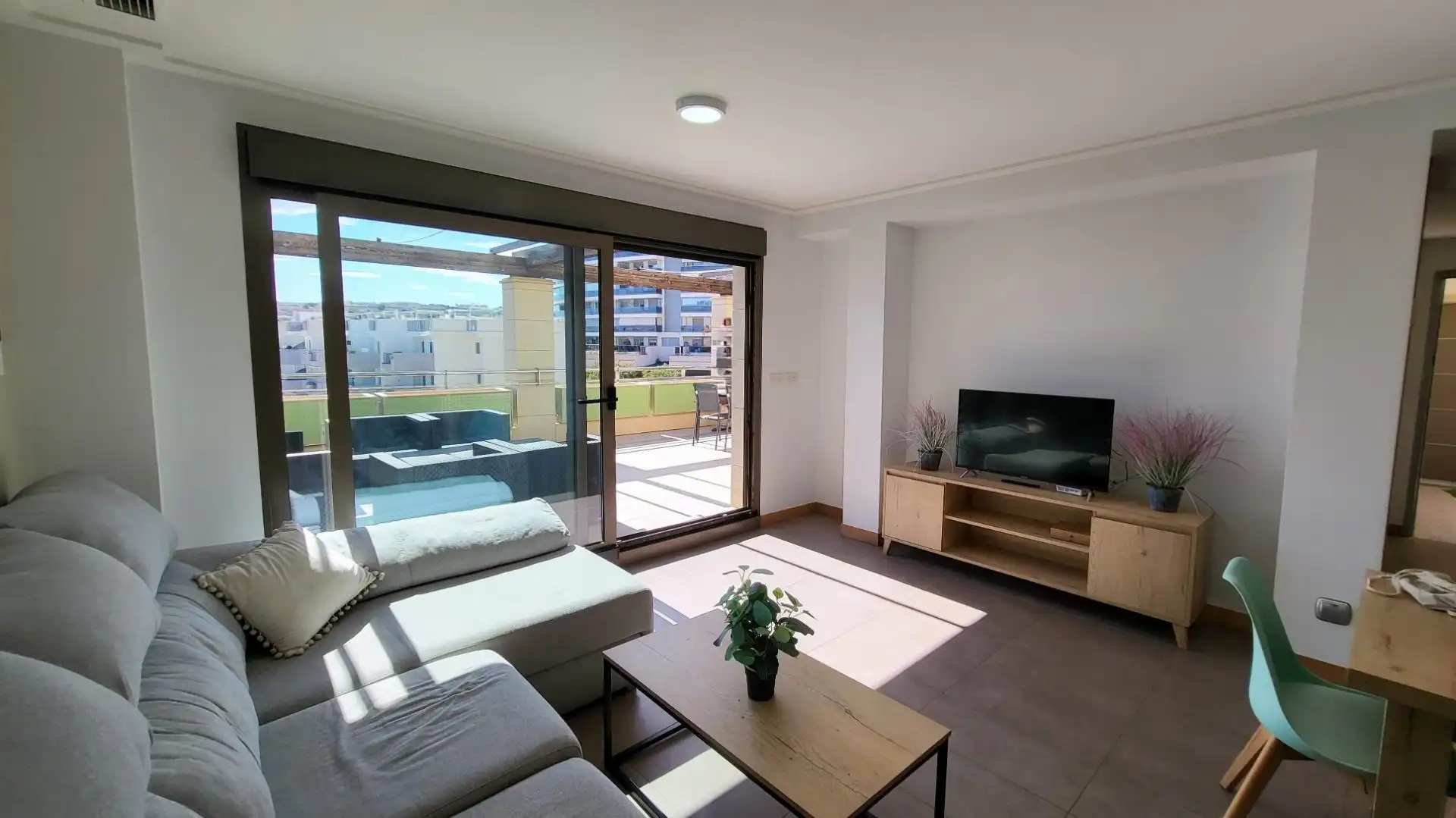 Appartement compact avec piscine à vendre à Los Arenales del Sol, imagen 5