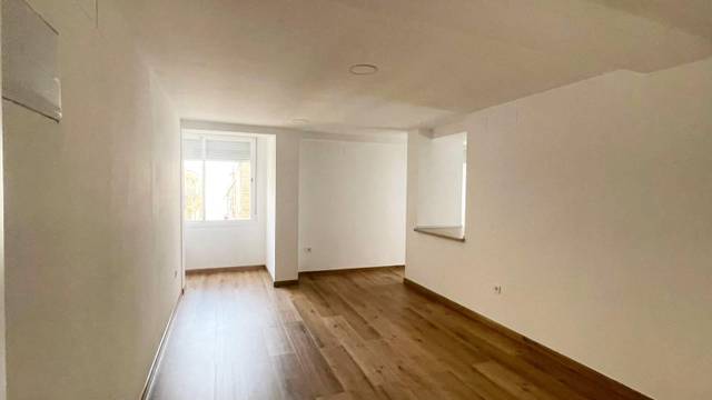 Piso en Venta en Viñuela - Rescatado