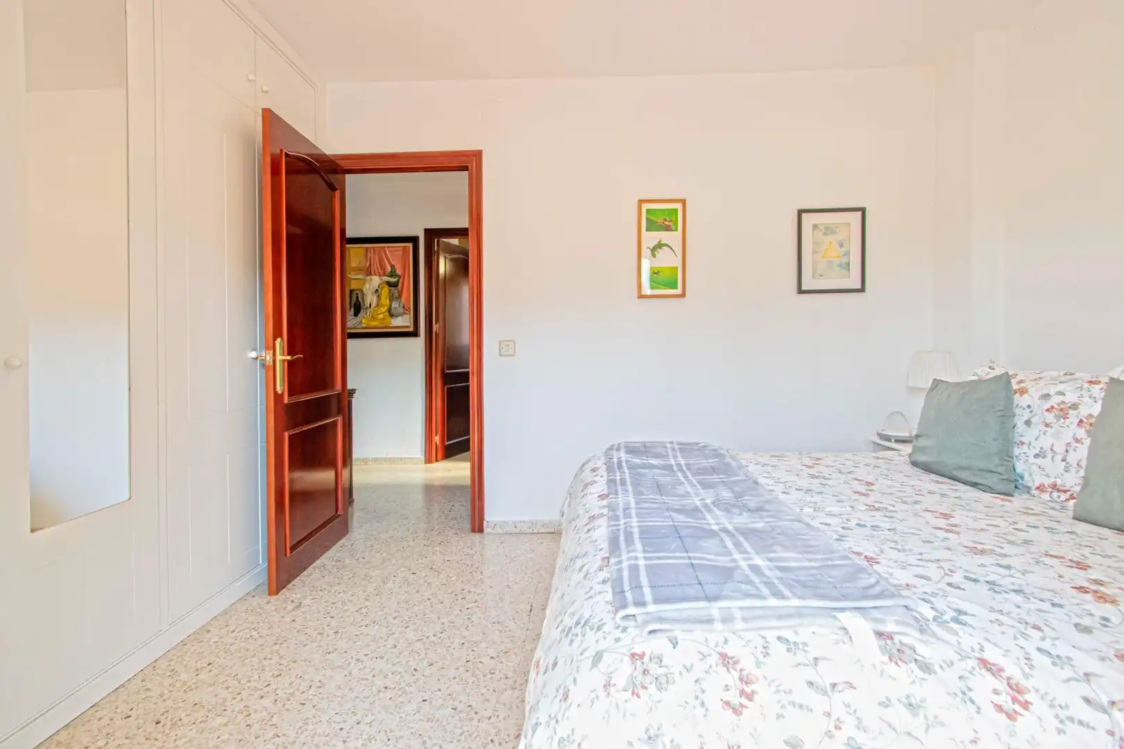 Dormitori de Casa adosada en venda en Sevilla amb Aire condicionat, Calefacció i Jardí privat