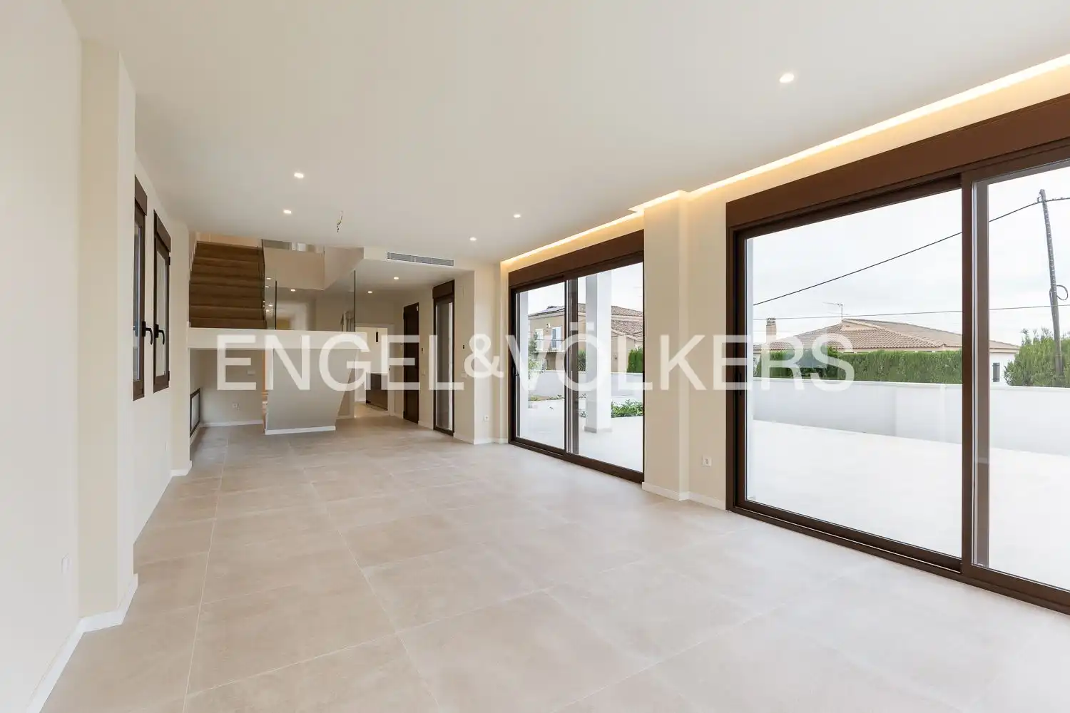 Houses for sale in L'Eliana  with Air Conditioner, Heating and Private garden