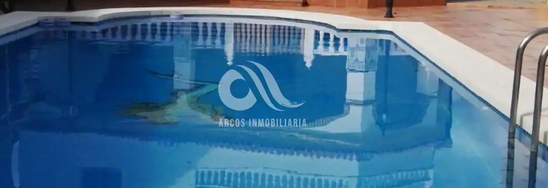 Villa con piscina in vendita a Periurbano Este - Campiña, imagen 2