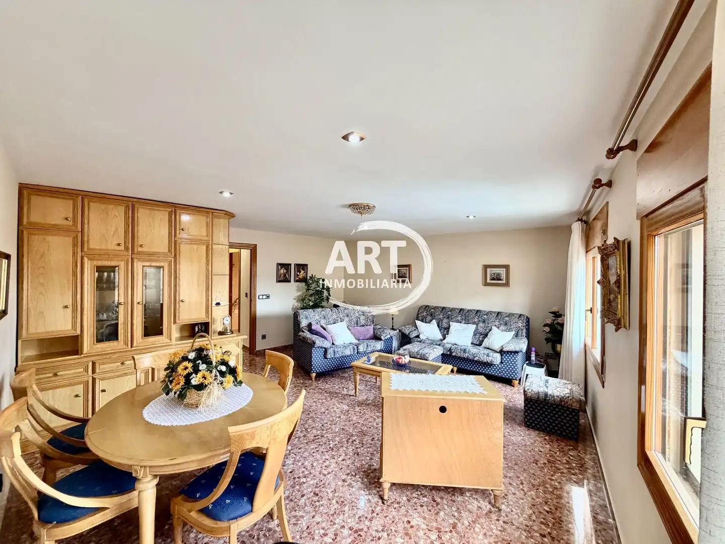 Sala d'estar de Casa o xalet en venda en Cedrillas amb Calefacció, Terrassa i Traster