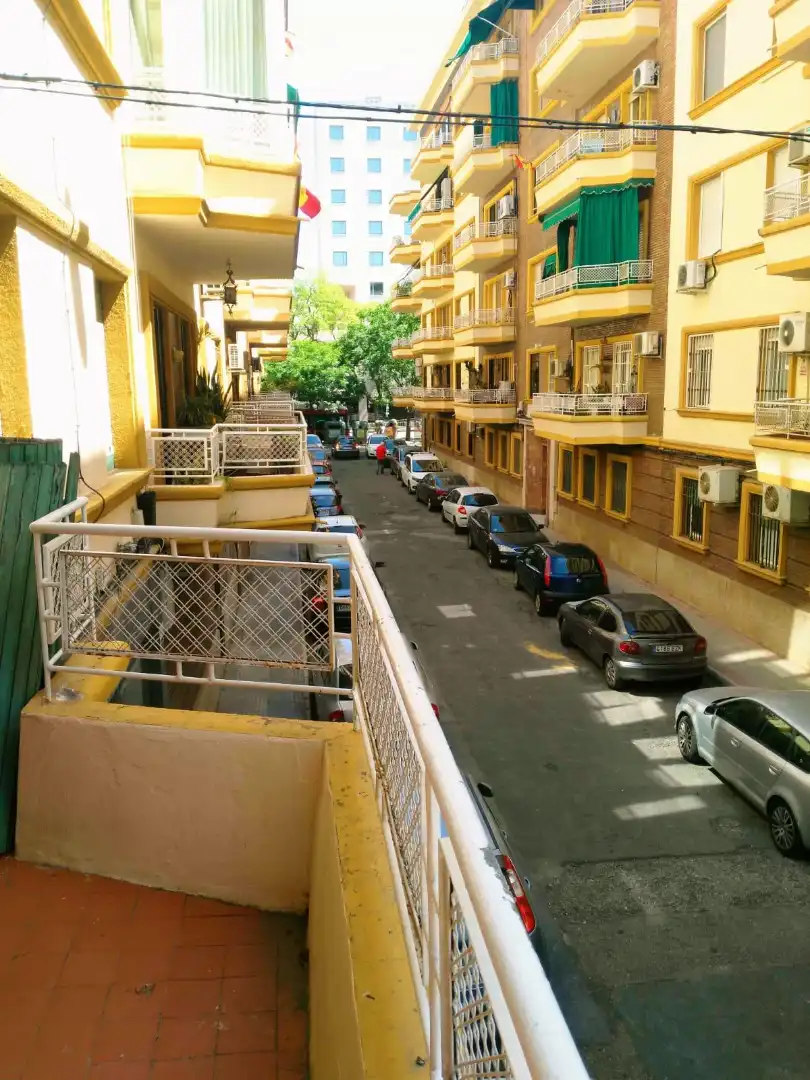 Habitació a Calle Manuel Casana, 1, La Buhaira
