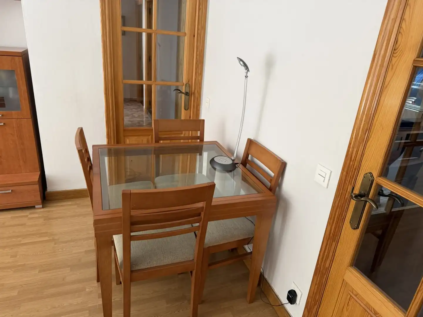 Menjador de Pis de lloguer en Avilés amb Calefacció, Parquet i Moblat