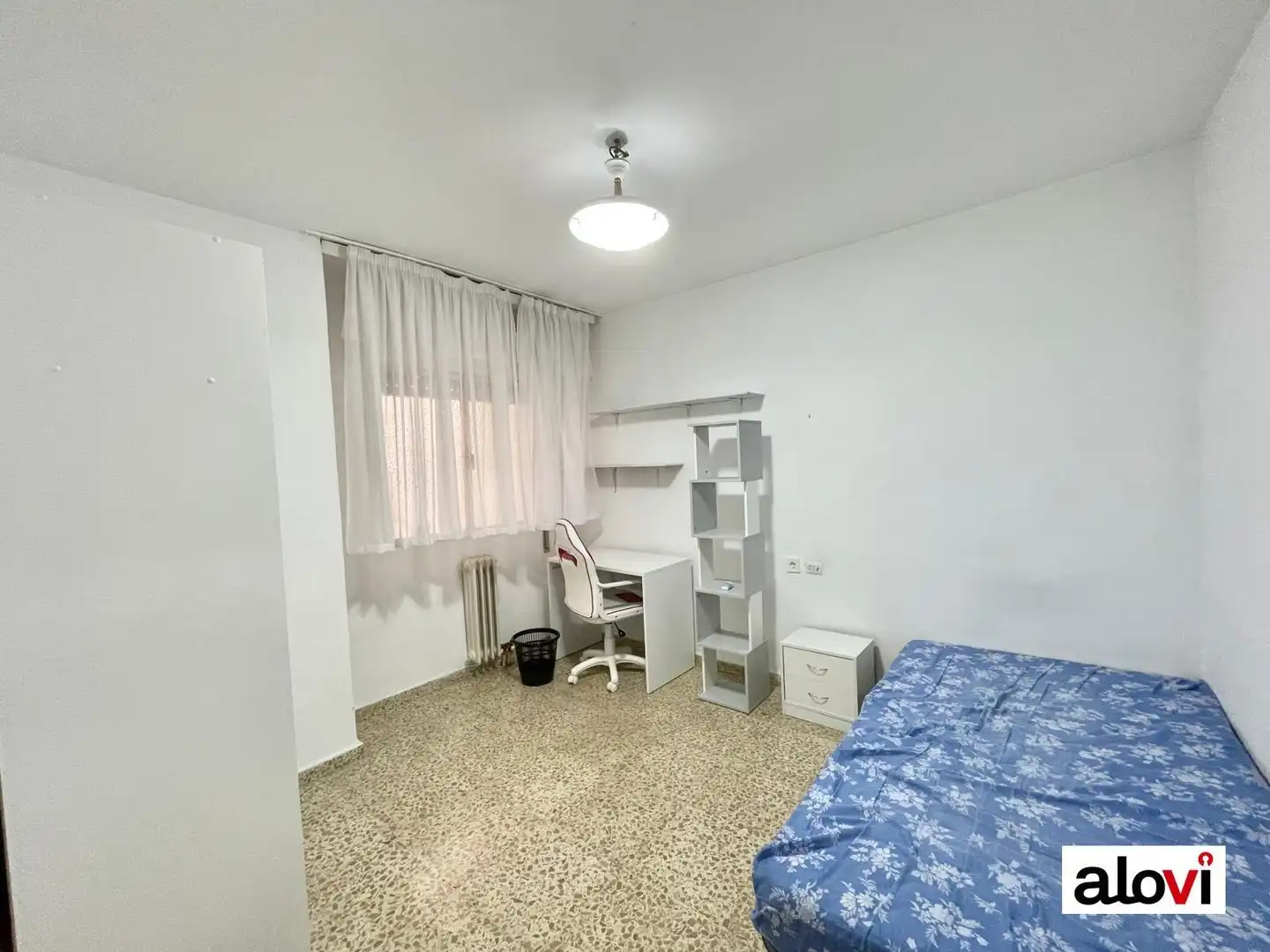 Schlafzimmer von Wohnung zur Miete in Granada mit Terrasse, Möbliert und Balkon