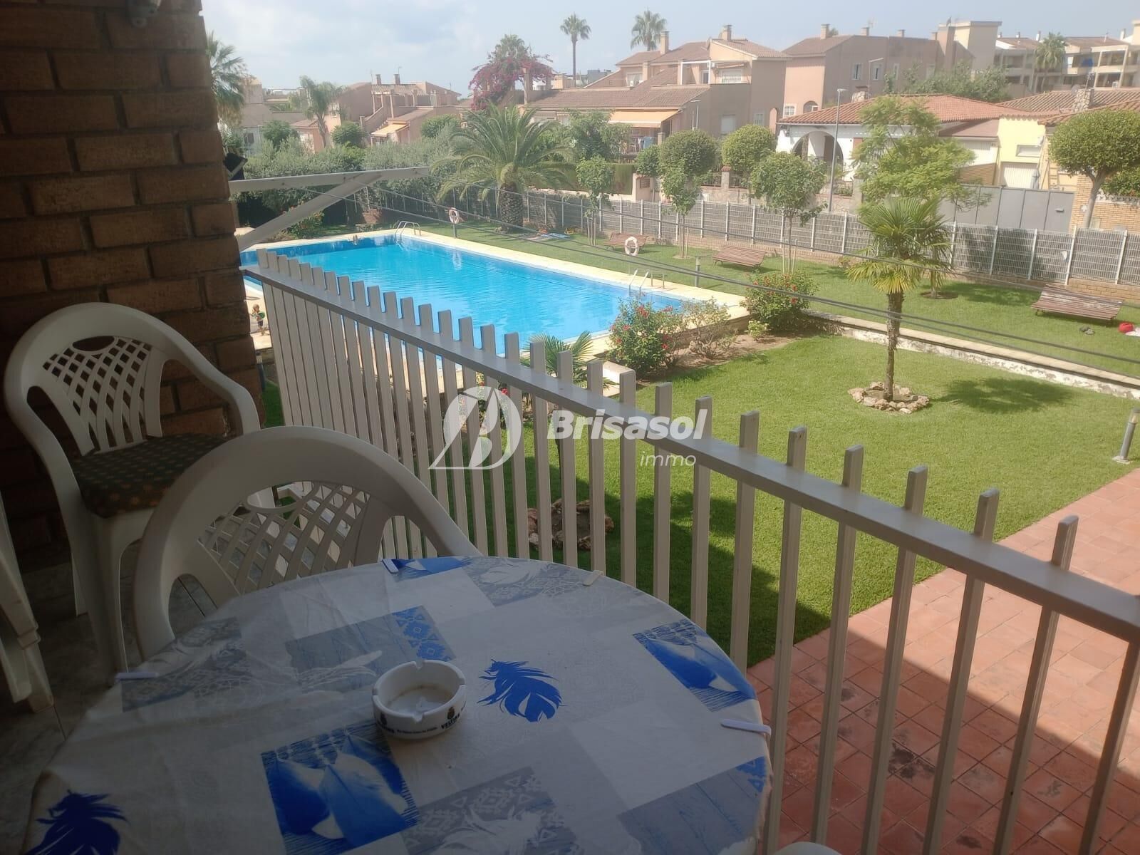 Piscina de Apartament de lloguer en Cambrils amb Aire condicionat, Parquet i Balcó